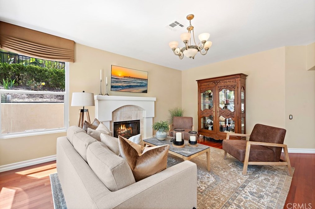 1078 Rexford Ln, Anaheim CA  92808-2341 exterior