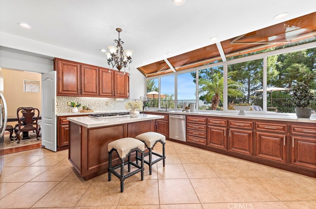 1078 Rexford Ln, Anaheim CA  92808-2341 exterior