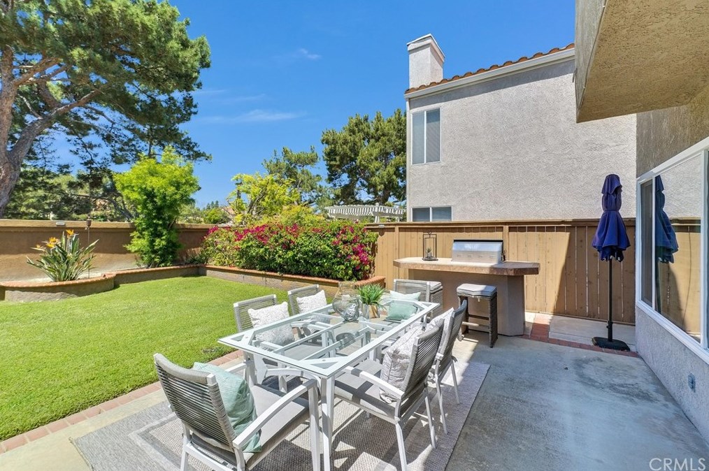 11 Salina, Irvine CA  92614-5388 exterior