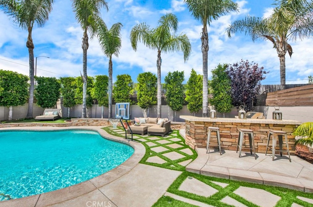 17157 Buttonwood St, Santa Ana CA  92708-3506 exterior