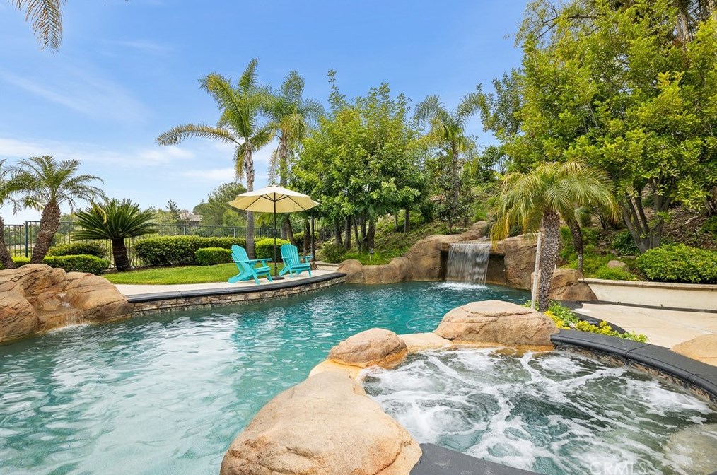 4 Marquette Way, Trabuco Canyon CA  92679-3628 exterior