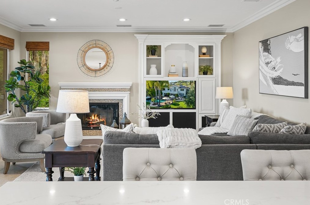 4 Marquette Way, Trabuco Canyon CA  92679-3628 exterior