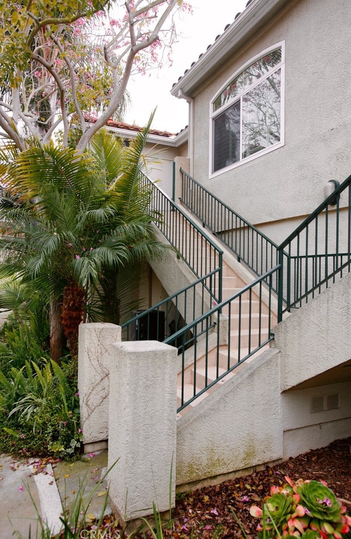96 Cinnamon Teal, Laguna Beach CA  92656-1802 exterior