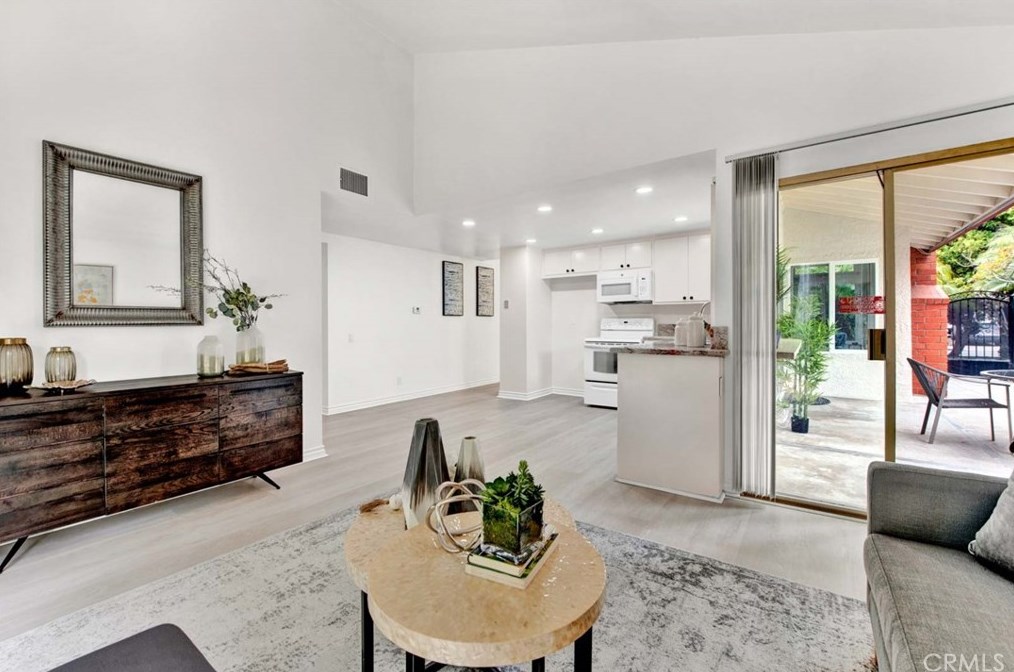 1406 Amberwick Ln, Anaheim CA  92804-5426 exterior