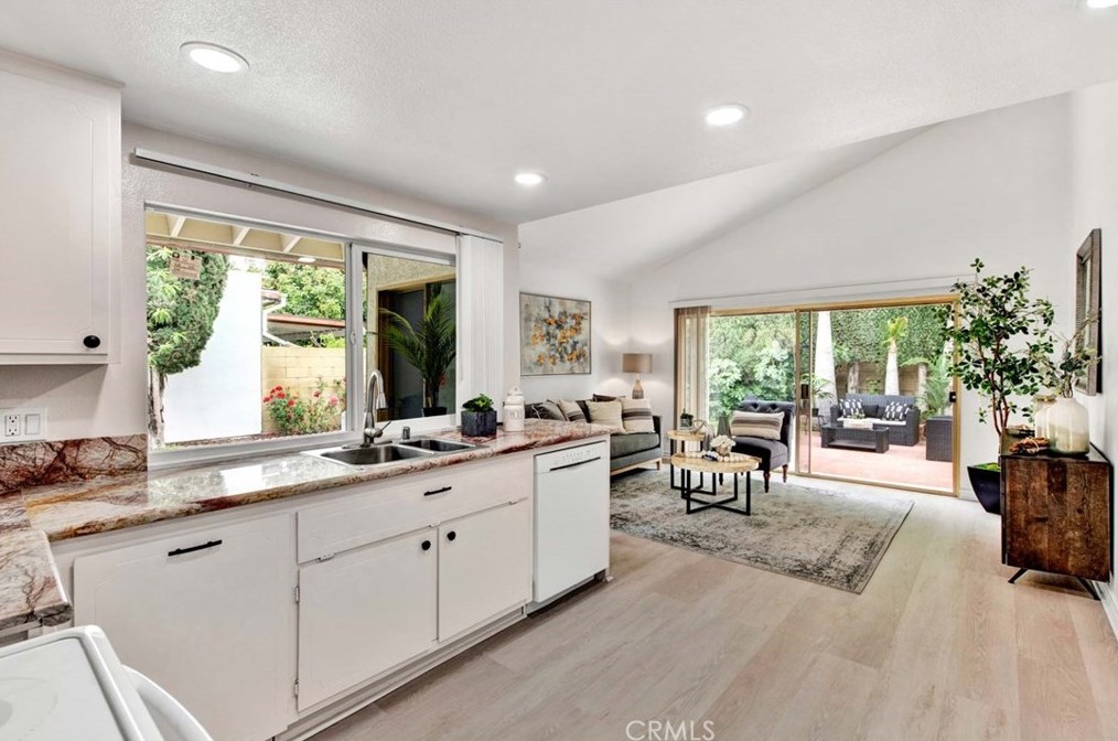 1406 Amberwick Ln, Anaheim CA  92804-5426 exterior