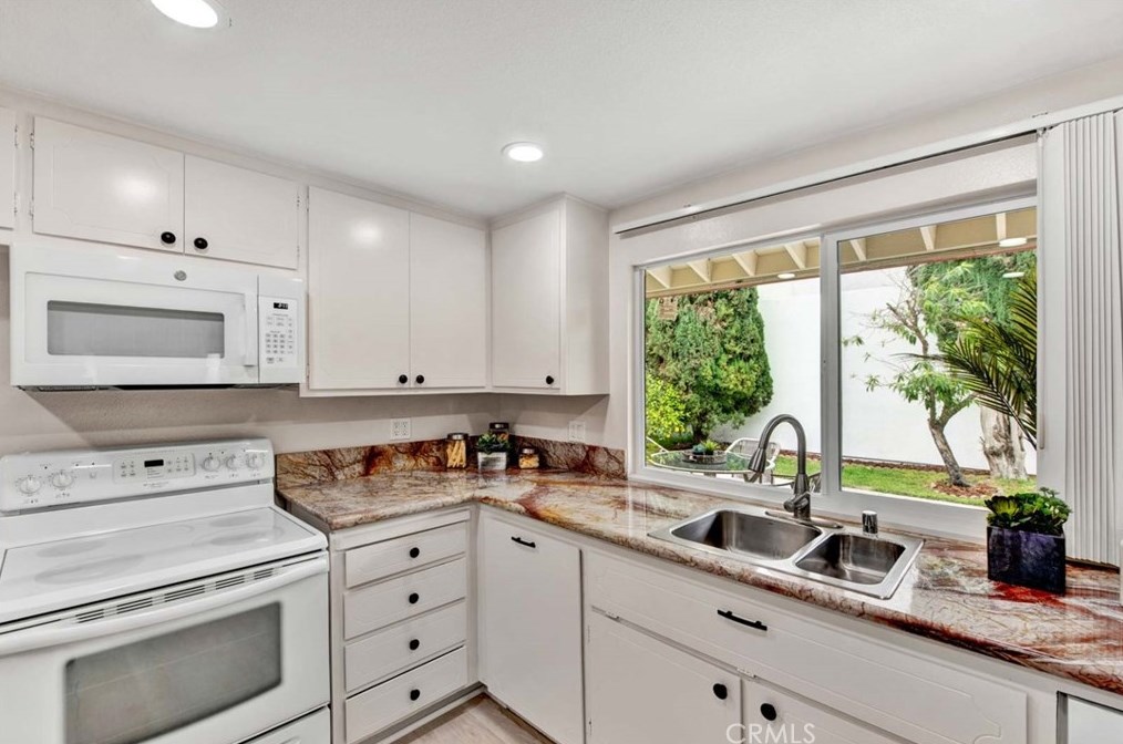 1406 Amberwick Ln, Anaheim CA  92804-5426 exterior