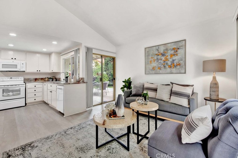 1406 Amberwick Ln, Anaheim CA  92804-5426 exterior