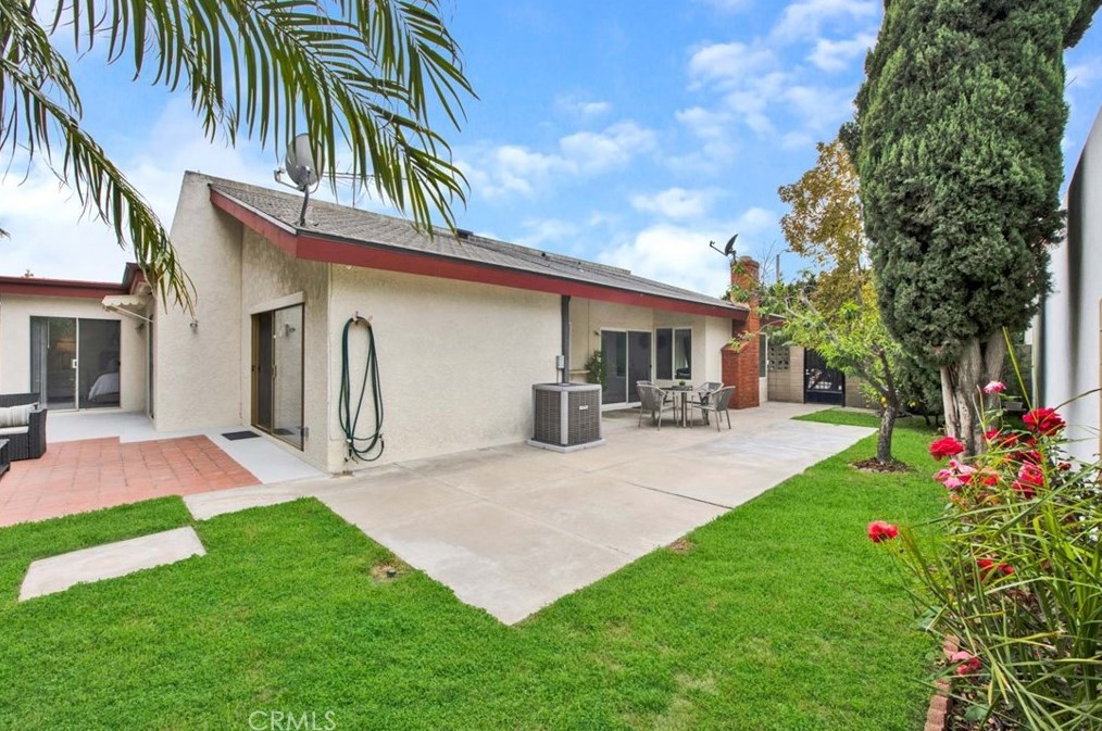 1406 Amberwick Ln, Anaheim CA  92804-5426 exterior