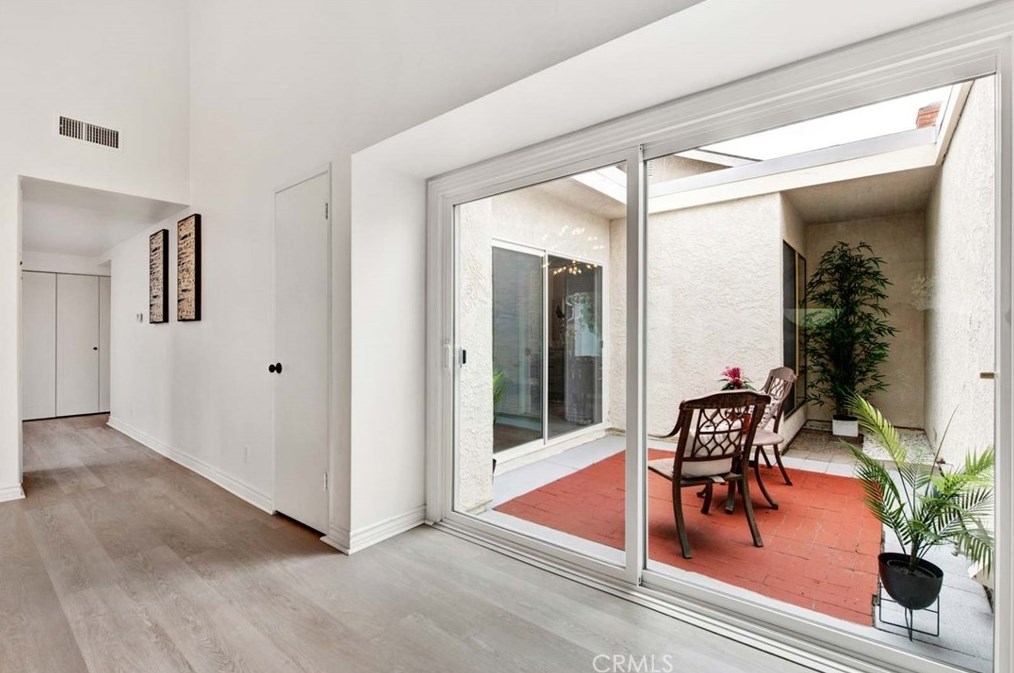 1406 Amberwick Ln, Anaheim CA  92804-5426 exterior