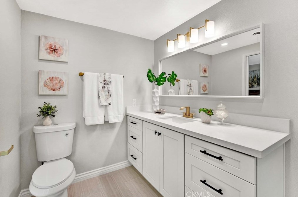 1406 Amberwick Ln, Anaheim CA  92804-5426 exterior