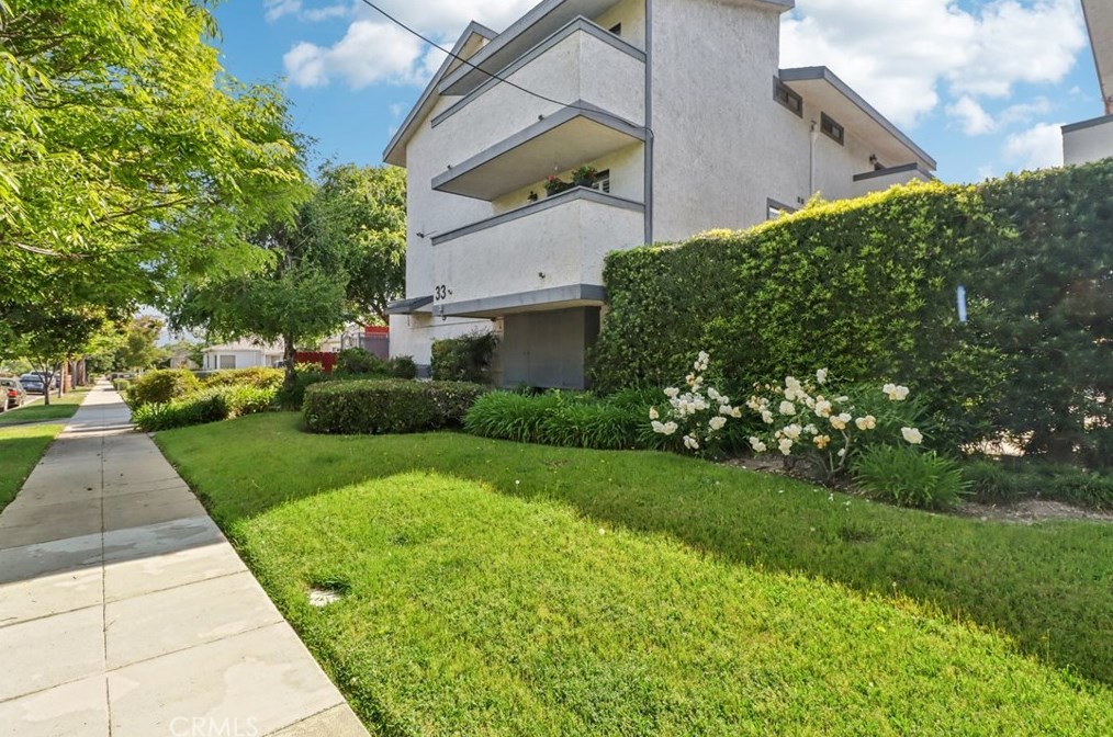33 Eastern Ave, Pasadena CA  91107-4380 exterior