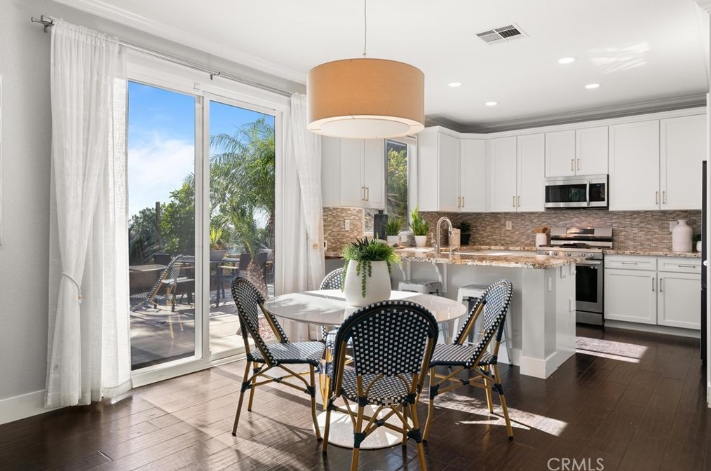 17 Calle Alamitos, Trabuco Canyon CA  92688-4133 exterior