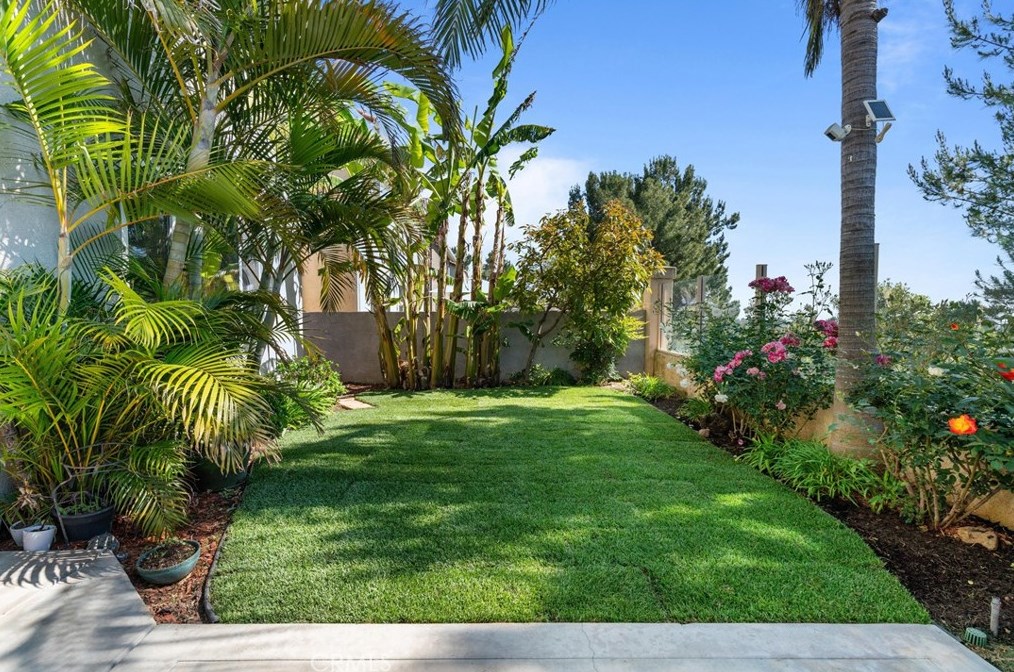 17 Calle Alamitos, Trabuco Canyon CA  92688-4133 exterior