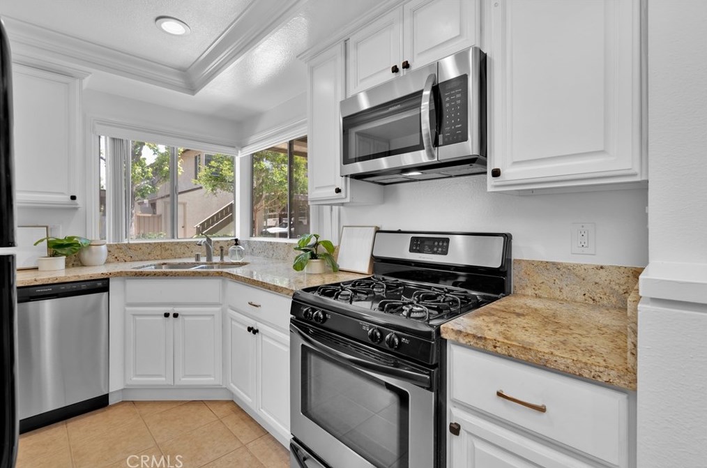 51 Smokestone, Irvine CA  92614-7429 exterior