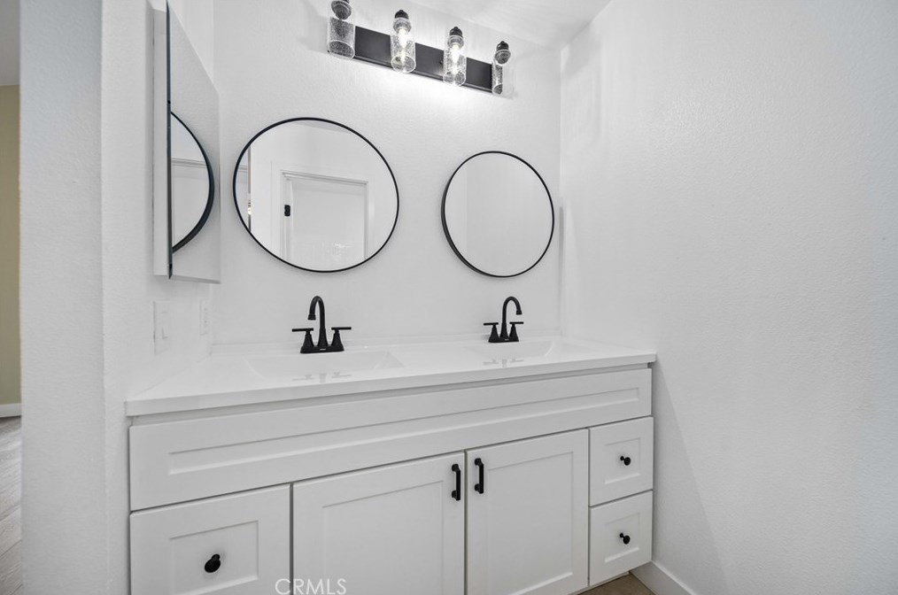 36937 Charter Ct, Palmdale CA  93552-5324 exterior