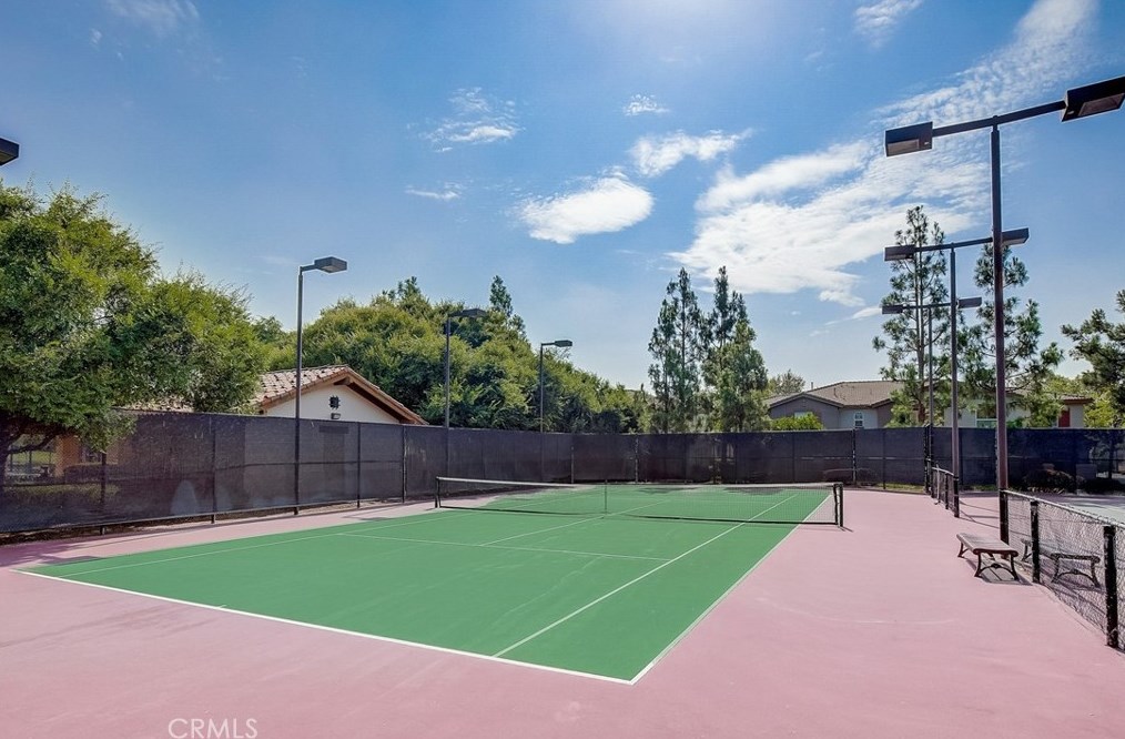 141 Topaz, Irvine CA  92602-1686 exterior