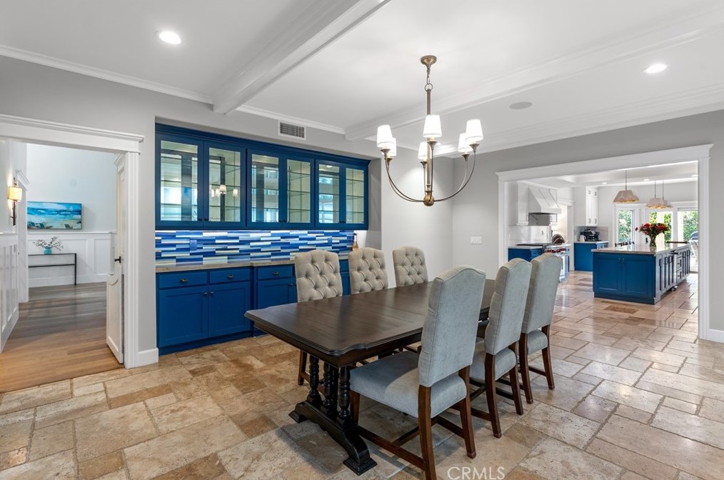 1609 6th St, Manhattan Beach CA  90266-6305 exterior