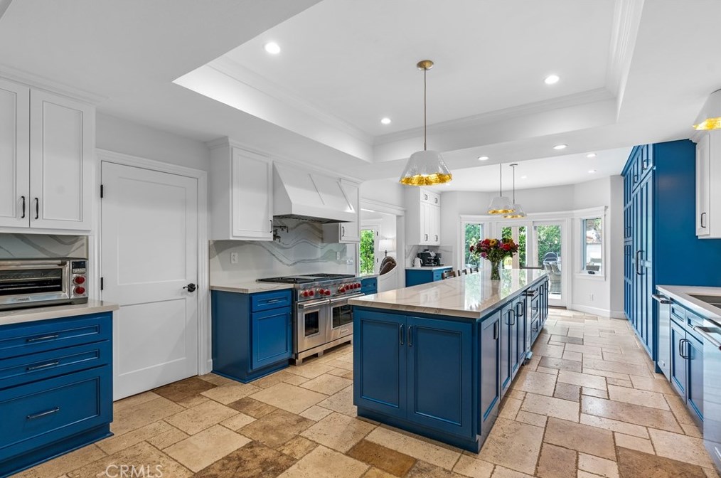 1609 6th St, Manhattan Beach CA  90266-6305 exterior