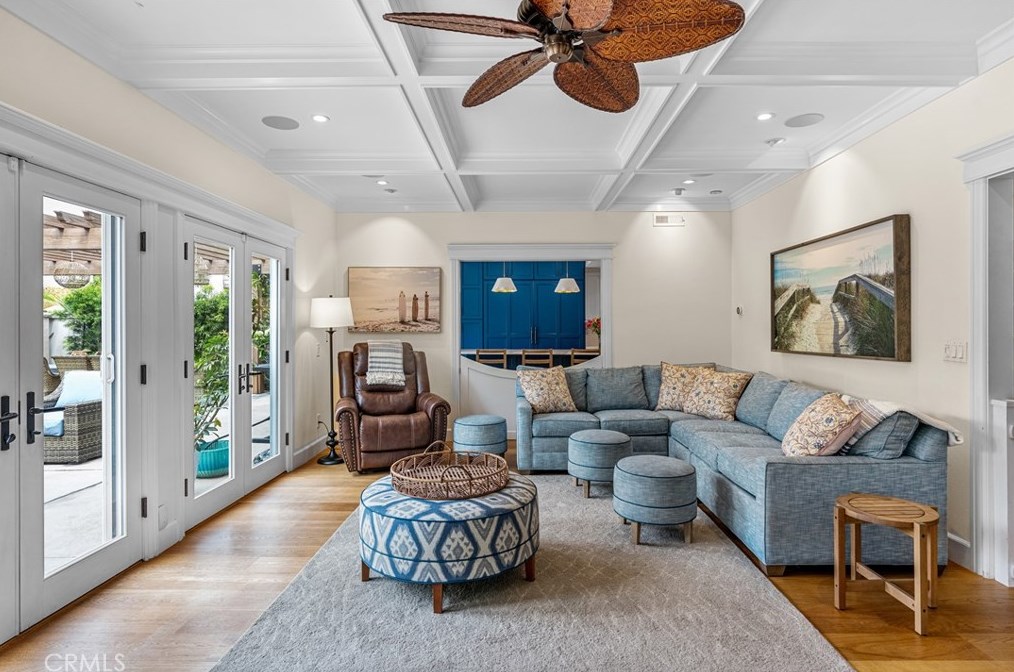 1609 6th St, Manhattan Beach CA  90266-6305 exterior