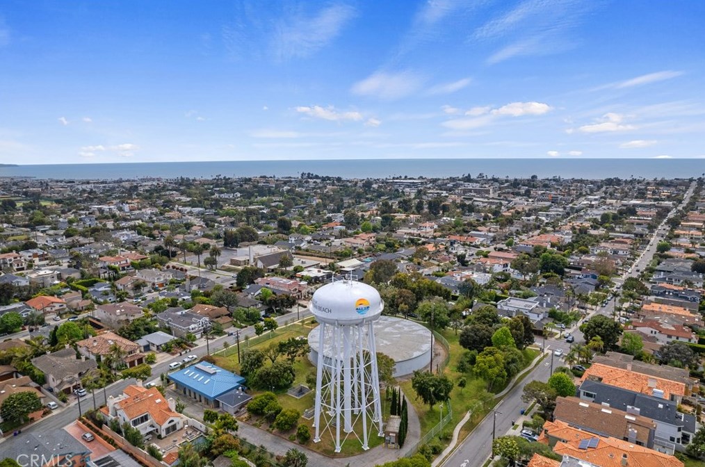 1609 6th St, Manhattan Beach CA  90266-6305 exterior