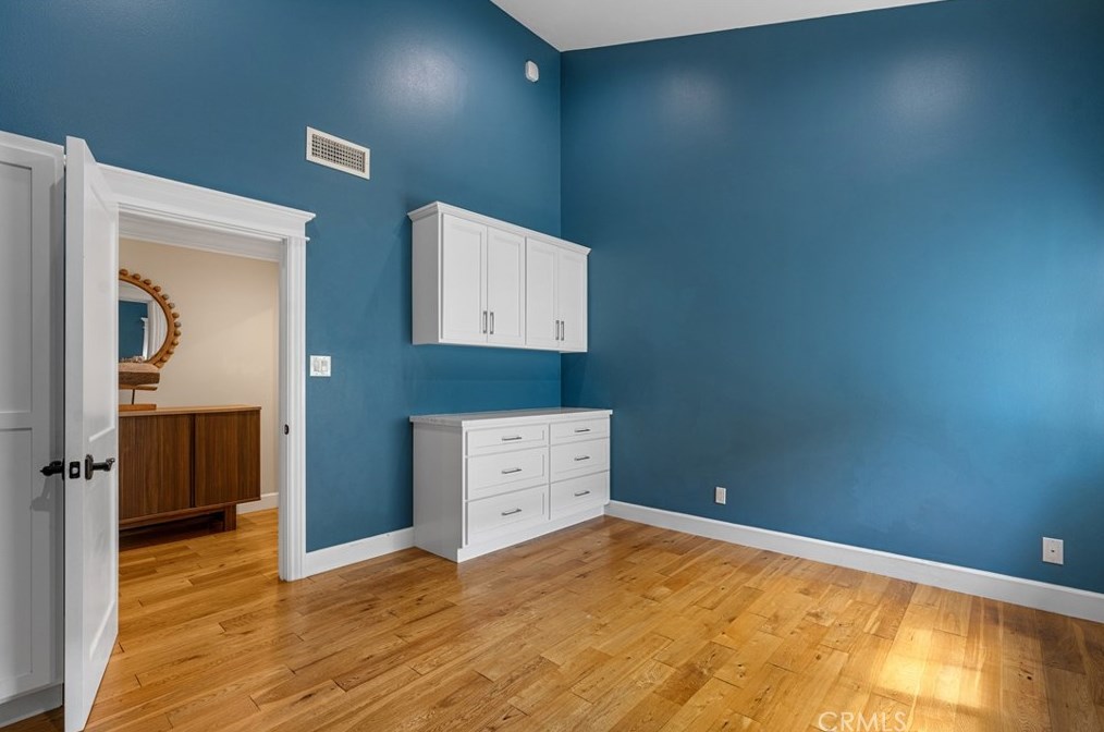 1609 6th St, Manhattan Beach CA  90266-6305 exterior