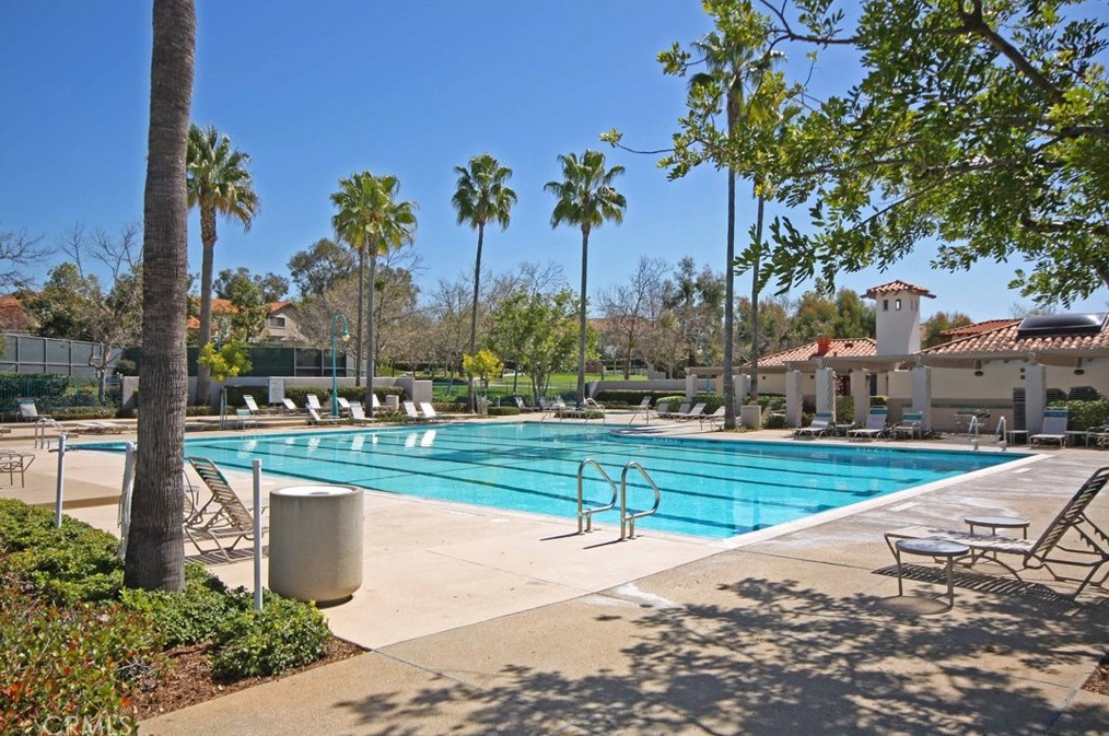 8 Ojai Ct, Trabuco Canyon CA  92688-1814 exterior