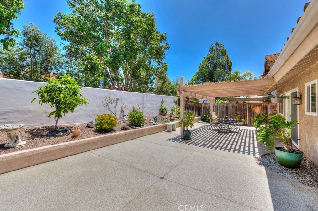 8 Ojai Ct, Trabuco Canyon CA  92688-1814 exterior