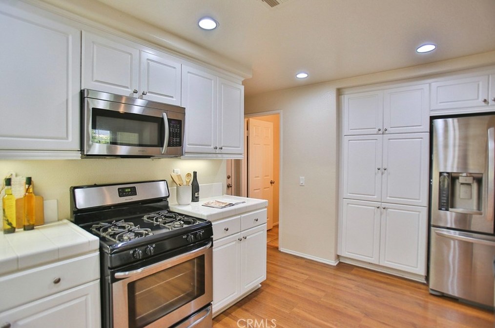 8156 Garden Park St, Chino CA  91708-9347 exterior