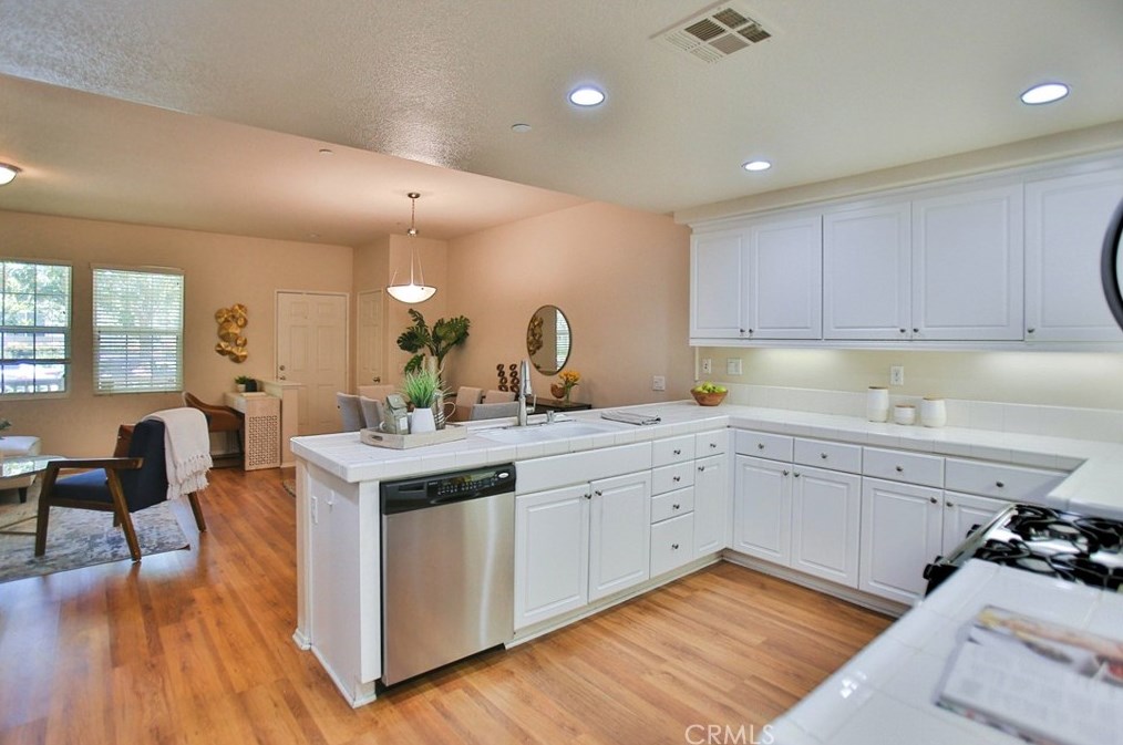 8156 Garden Park St, Chino CA  91708-9347 exterior