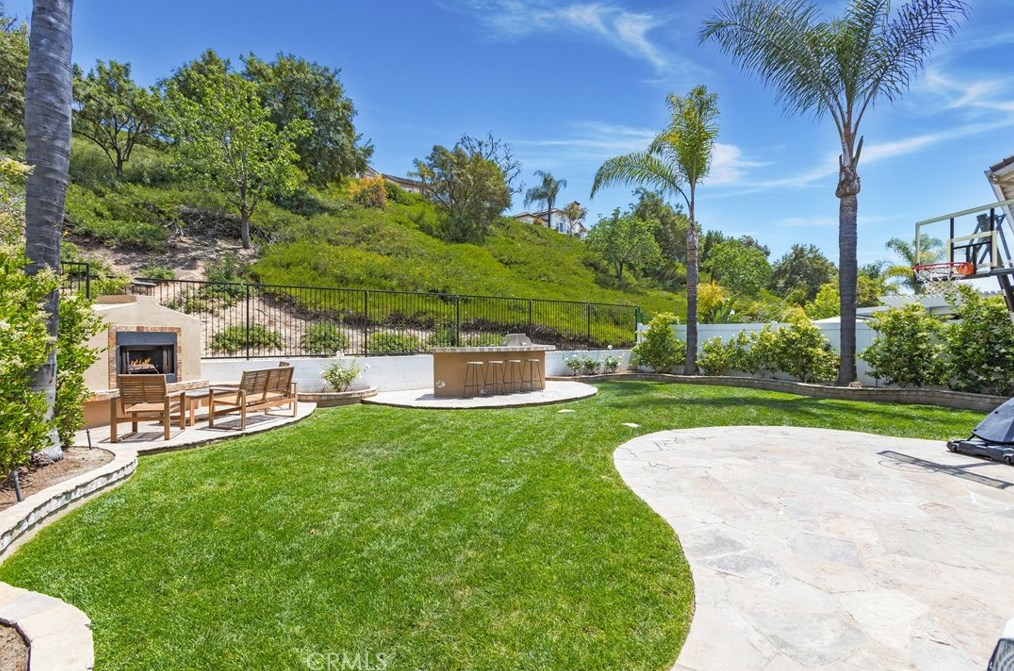 12 Sunny Slope, Trabuco Canyon CA  92688-5556 exterior