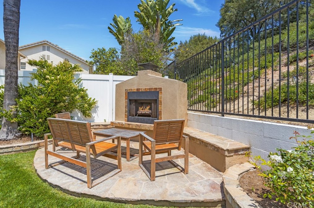 12 Sunny Slope, Trabuco Canyon CA  92688-5556 exterior
