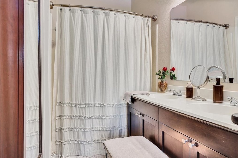 34 Leonado, Trabuco Canyon CA  92688-1645 exterior