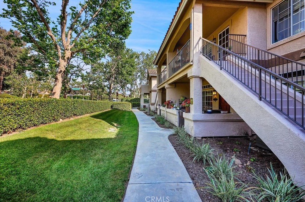 34 Leonado, Trabuco Canyon CA  92688-1643 exterior