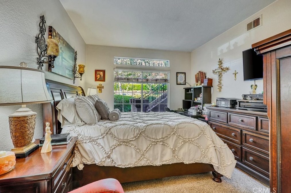 34 Leonado, Trabuco Canyon CA  92688-1645 exterior