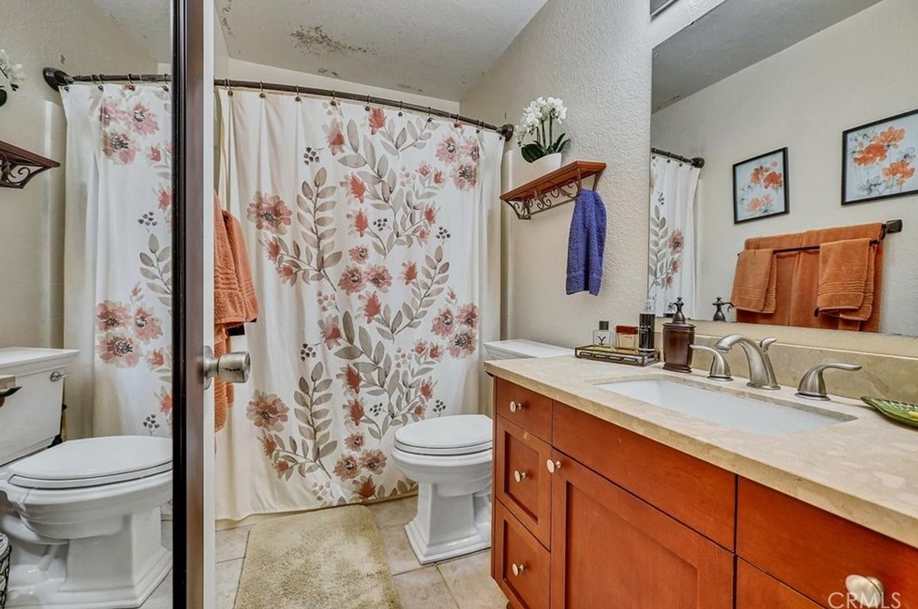 34 Leonado, Trabuco Canyon CA  92688-1645 exterior