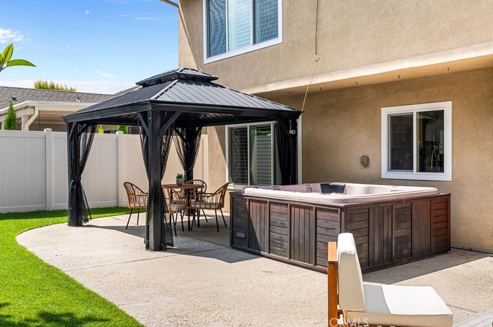 19 Grant, Irvine CA  92620-3353 exterior
