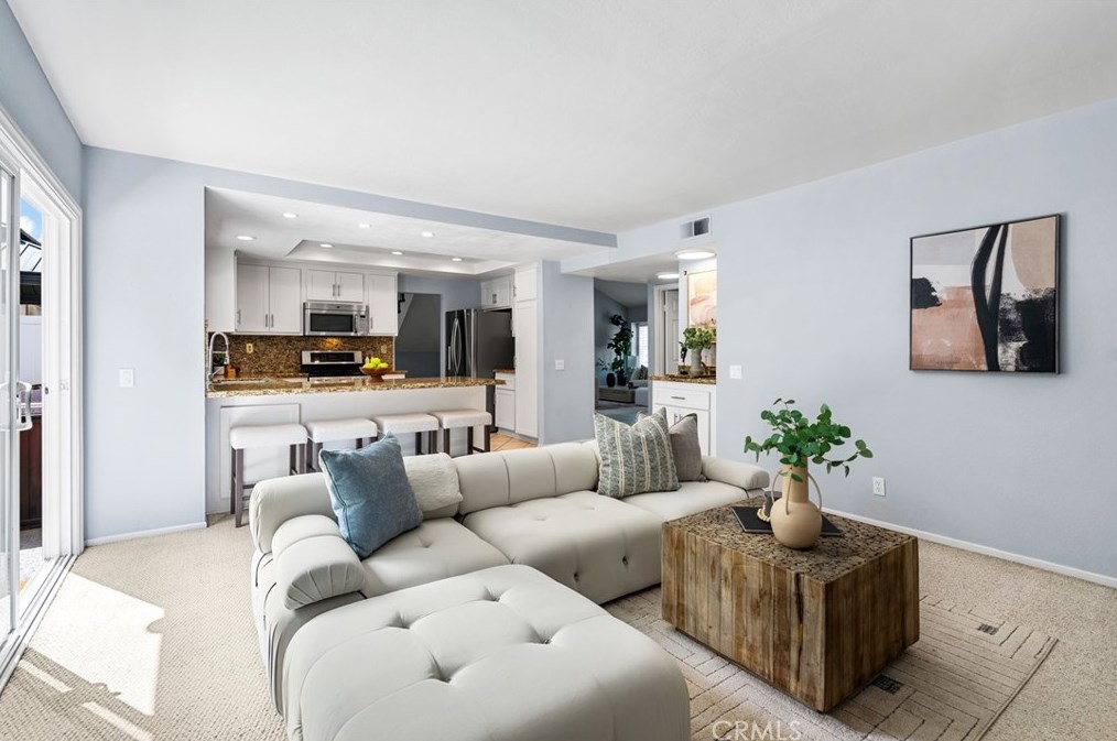 19 Grant, Irvine CA  92620-3353 exterior