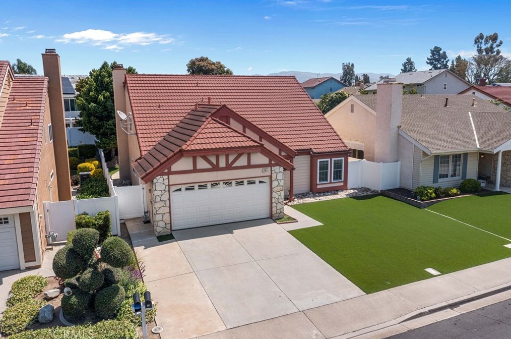 19 Grant, Irvine CA  92620-3353 exterior