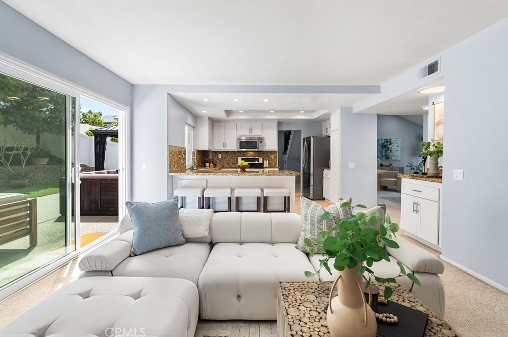 19 Grant, Irvine CA  92620-3353 exterior