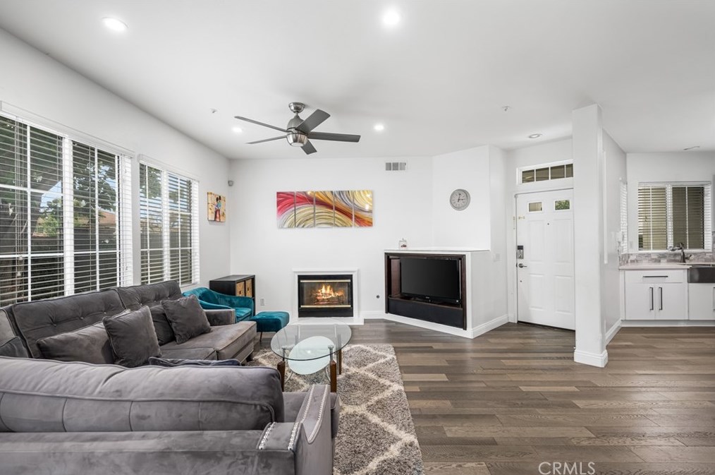 1 Darlington, Irvine CA  92620-0221 exterior