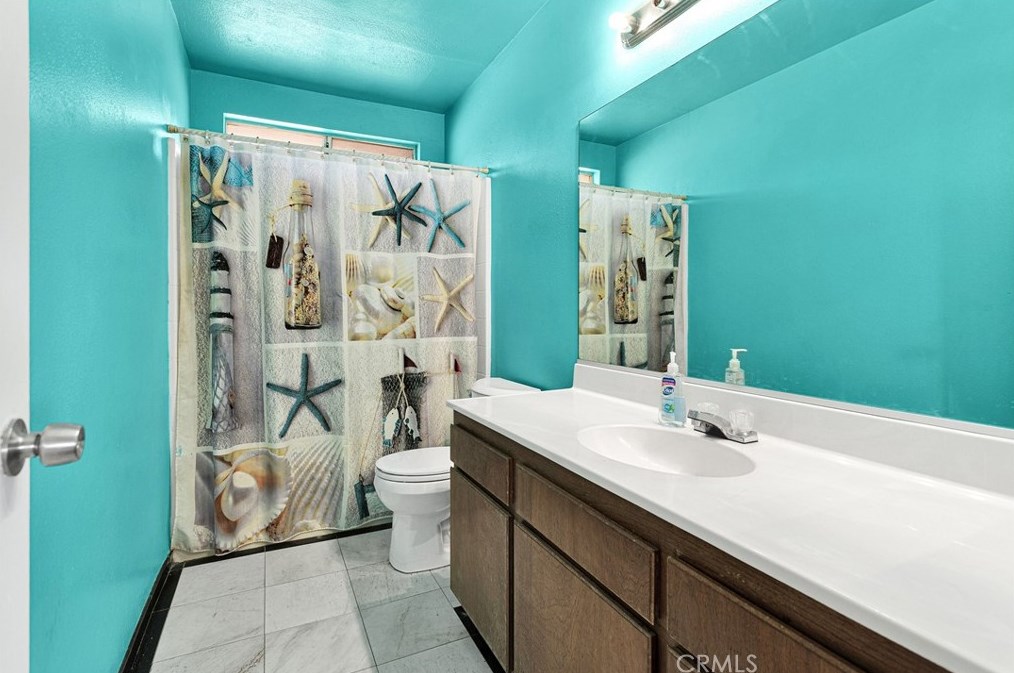 13455 Apple Blossom Ln, Apple Valley CA  92308-5421 exterior