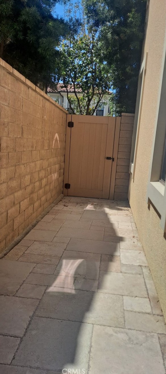 121 Rodeo, Irvine CA  92602 exterior