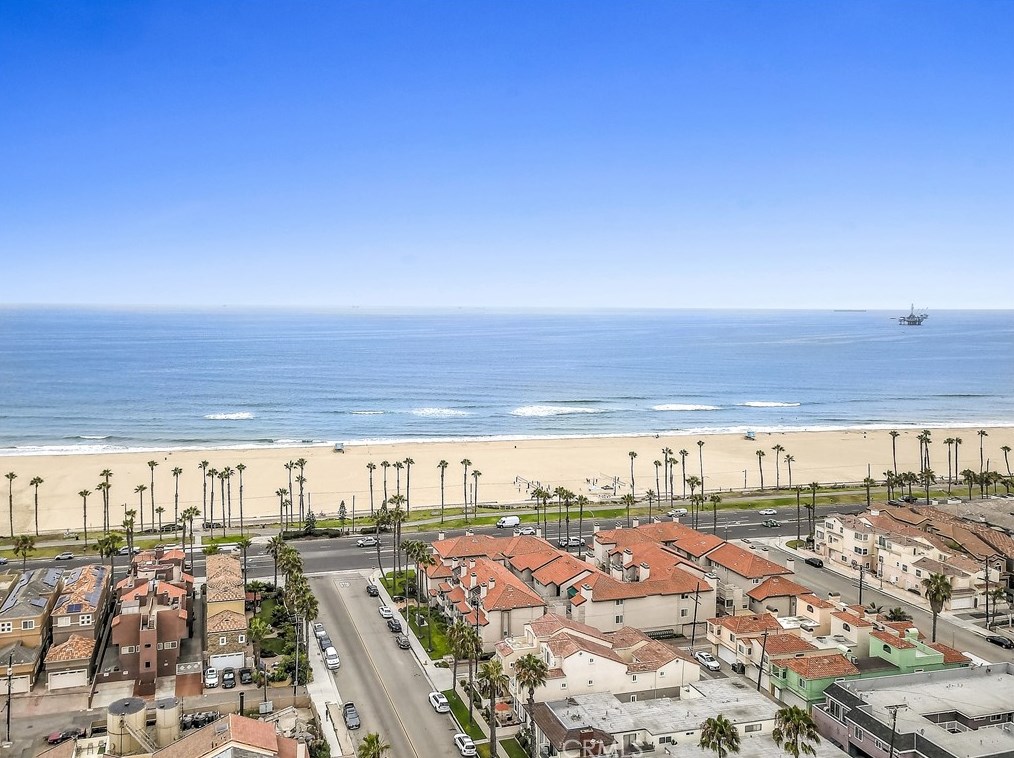 1400 Pacific Coast Hwy, Huntington Beach CA  92648-4480 exterior