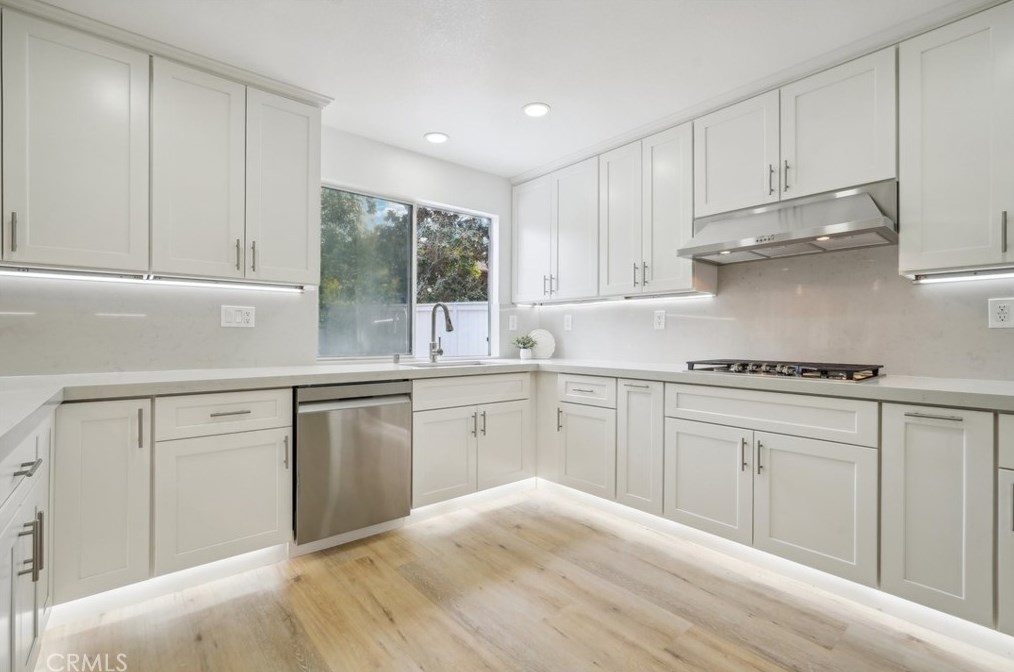 12 Parma, Irvine CA  92602-1657 exterior