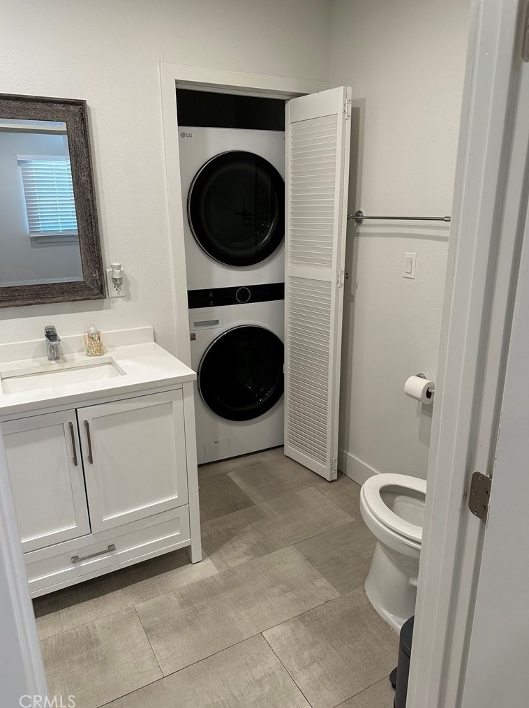 5491 Magnolia Ave, Riverside CA  92506-1818 exterior