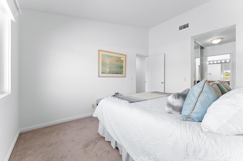 511 Springbrook, Irvine CA  92614-7562 exterior