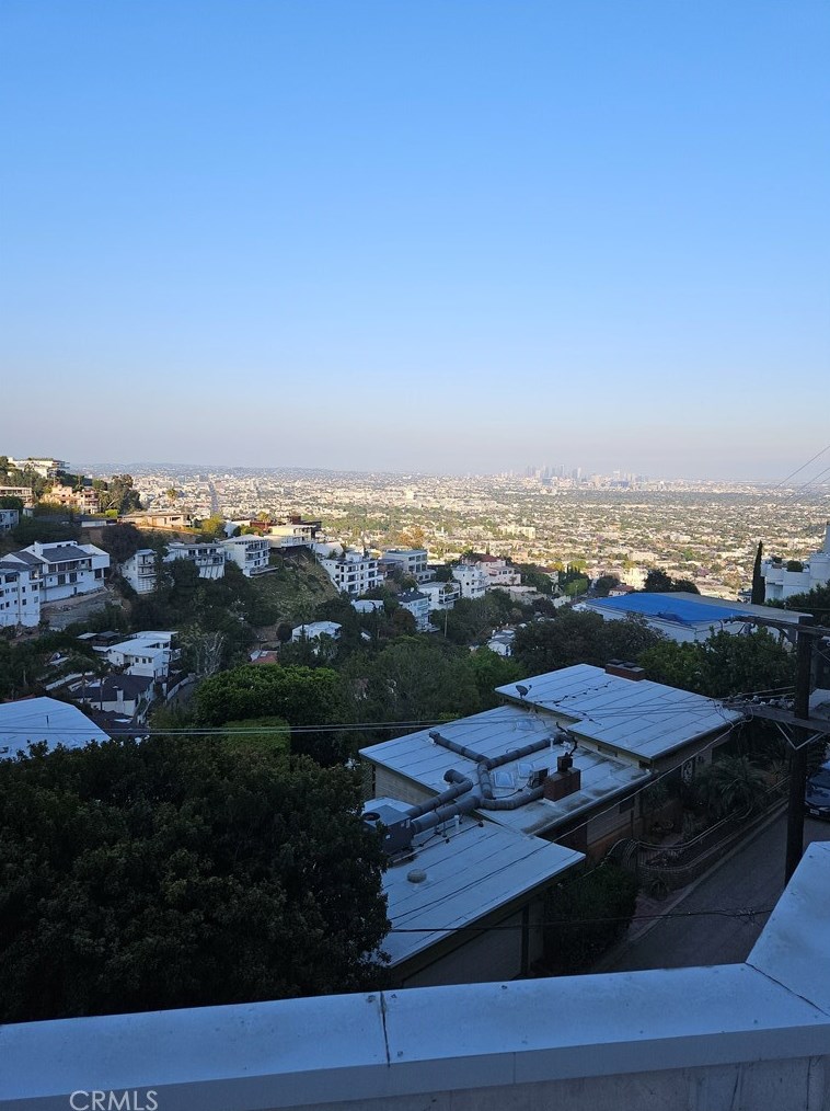 8633 Hollywood Blvd, Los Angeles CA  90069-1415 exterior