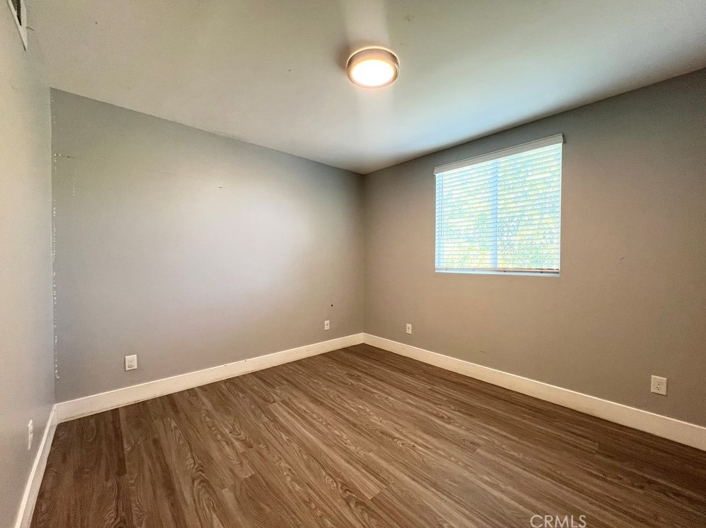1639 82nd St, Los Angeles CA  90001-3819 exterior