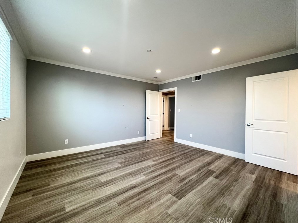 1639 82nd St, Los Angeles CA  90001-3819 exterior