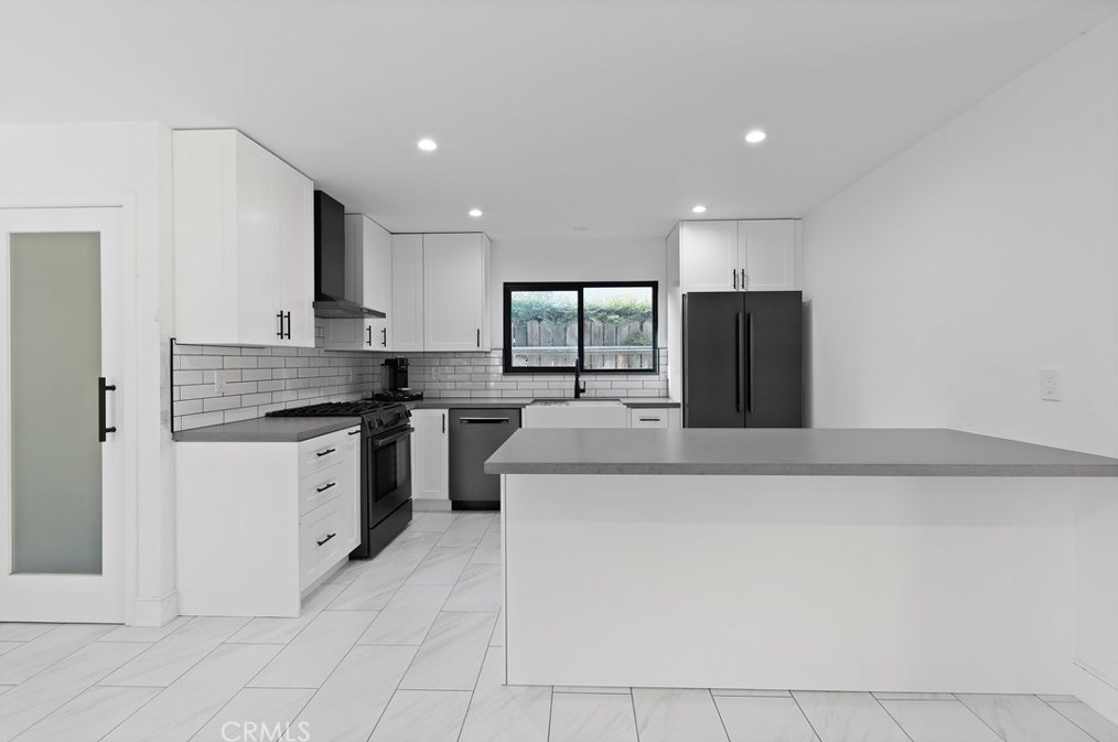 1330 Bender Ave, Covina CA  91724-1007 exterior
